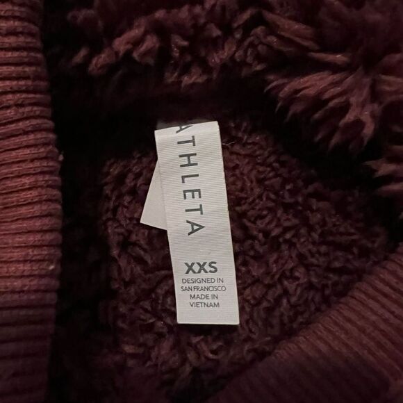 Athleta burgundy Sherpa fully lined hoodie size XXS - Picture 3 of 3